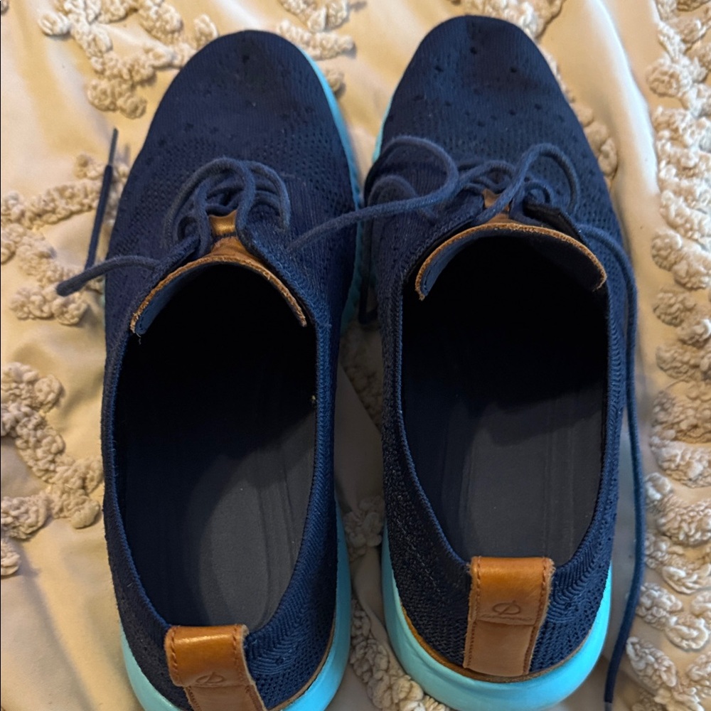 Cole Haan Navy Knit Sneakers with Light Blue Sole Like New 9.5